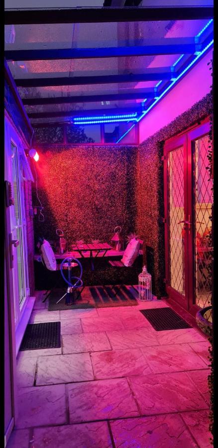 Apartment With Private Hot Tub, Sauna, Ice Bath, Gym Rainham  Εξωτερικό φωτογραφία