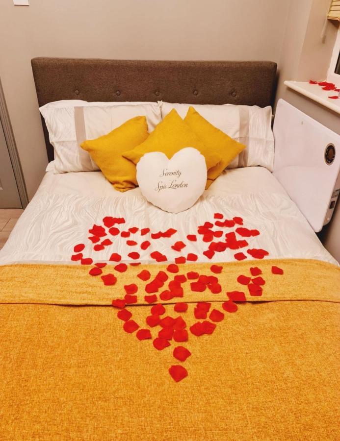 Apartment With Private Hot Tub, Sauna, Ice Bath, Gym Rainham  Εξωτερικό φωτογραφία