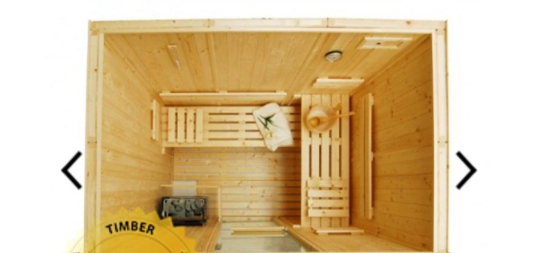 Apartment With Private Hot Tub, Sauna, Ice Bath, Gym Rainham  Εξωτερικό φωτογραφία